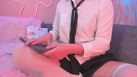     online show from 12.12.24