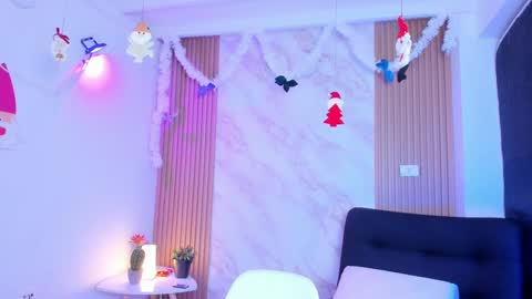 Snapshot of megan_star73 chatting on 12.30.24 Megan online show from 12.30.24