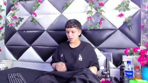 Snapshot of megan_thompsonn_ chatting on 10.31.25 megan_thompsonn_ online show from 10.31.25