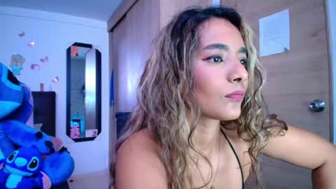 M E G A N   online show from 04.21.26