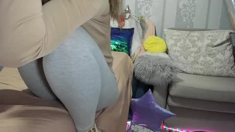 Nicki--------- Welcome to my Room online show from 01.27.25