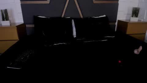 Megan Hofman online show from 11.07.25