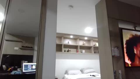 megan        online show from 10.11.25