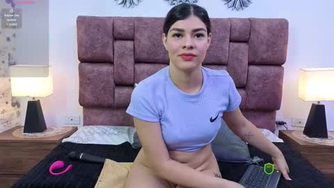 MeganM online show from 10.11.25