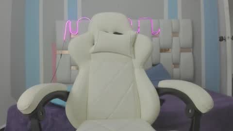 Megan Queen online show from 12.16.25