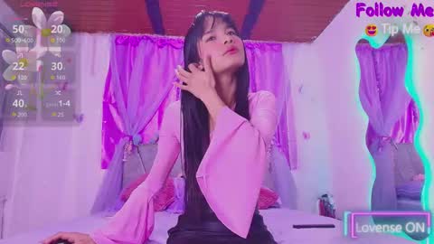 Snapshot of meganrouss7 chatting on 10.05.25 Megan online show from 10.05.25