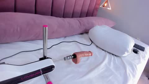 Megan  online show from 02.10.25