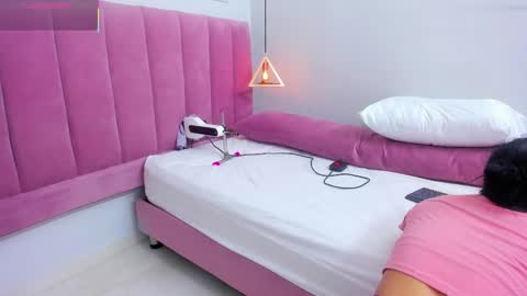 Megan  online show from 09.15.25