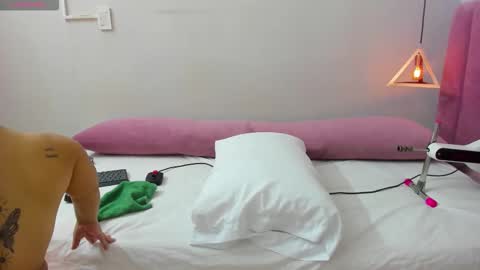 Megan  online show from 09.29.25