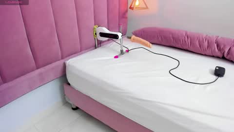 Megan  online show from 11.24.25