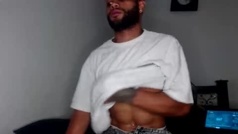 meganseaxson online show from 11.05.25