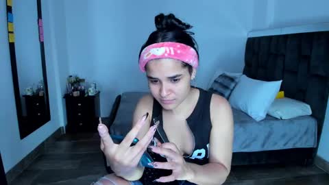 Megan Xue online show from 02.11.25