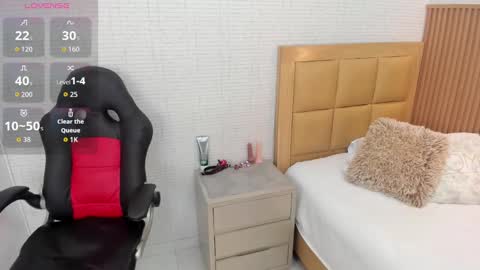 M E G A N  online show from 09.18.25