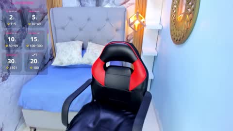 M E G A N  online show from 10.15.25