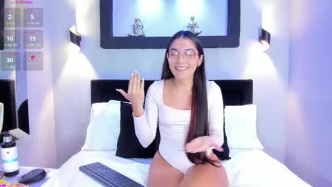 Snapshot of megara20 chatting on 10.15.25 Megara20 online show from 10.15.25
