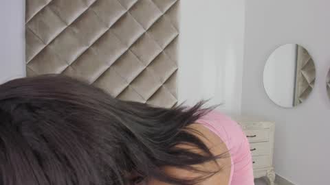 M E G A R A online show from 12.17.24