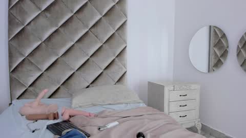 M E G A R A online show from 12.19.24