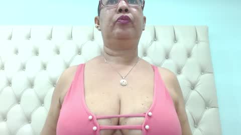 Snapshot of megatitsxxx chatting on 01.26.25 milfpleasure online show from 01.26.25