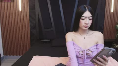 Snapshot of meggan_luxx chatting on 04.02.26 MEGGAN LUXX online show from 04.02.26