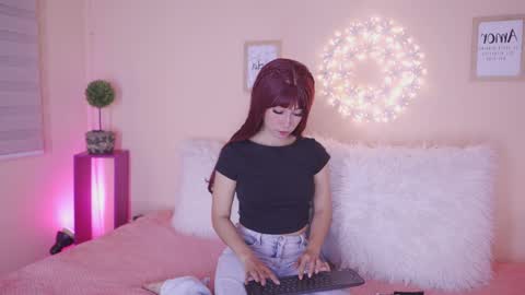 Meggie 1J online show from 01.07.26