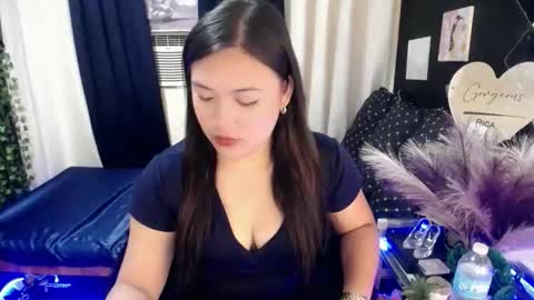 meghan_tee online show from 09.22.25