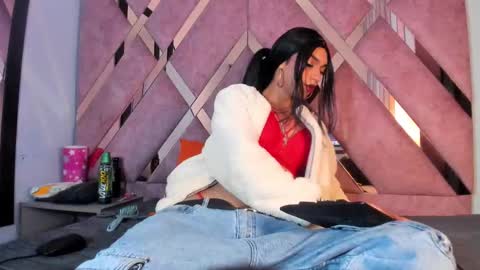 meghanqueen__ online show from 02.11.26