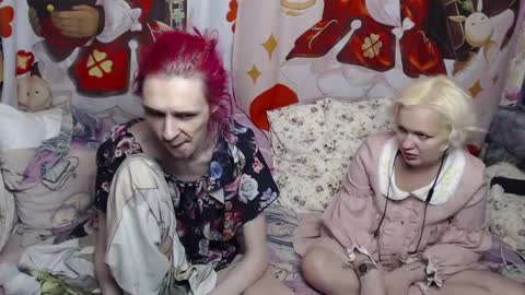 Snapshot of meidiandyuta chatting on 01.14.25 Yuta and Meidi online show from 01.14.25