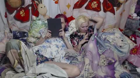 Snapshot of meidiandyuta chatting on 01.16.25 Yuta and Meidi online show from 01.16.25