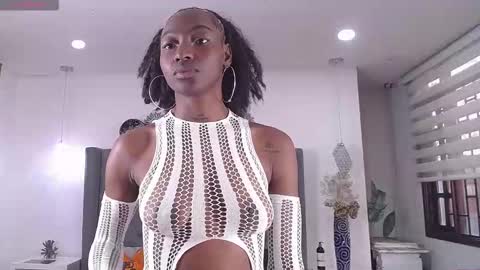 Snapshot of meilybarbie chatting on 10.15.25 meilybarbie online show from 10.15.25