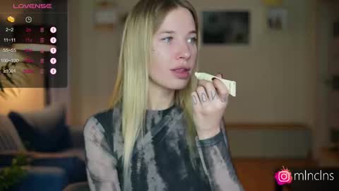 Snapshot of mel_collins chatting on 10.19.25 MELANIE  PVT ONLY 60TK PER MIN online show from 10.19.25