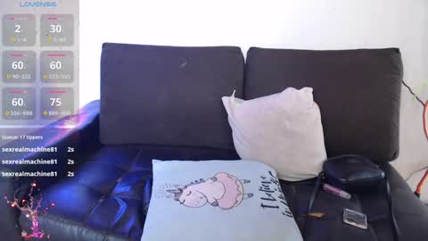 Snapshot of mel_raise chatting on 12.05.24 mel raise online show from 12.05.24