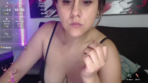 Snapshot of mel_raise chatting on 01.11.25 mel raise online show from 01.11.25