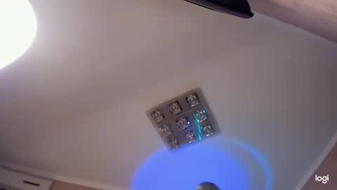  Start every day 2000 - 700 online show from 11.19.25