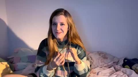 Snapshot of melaineswinderman chatting on 10.14.25 Gera online show from 10.14.25