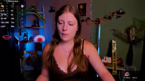 melani_bumm online show from 10.24.25