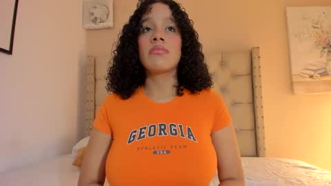 melania_xtreme online show from 12.15.25