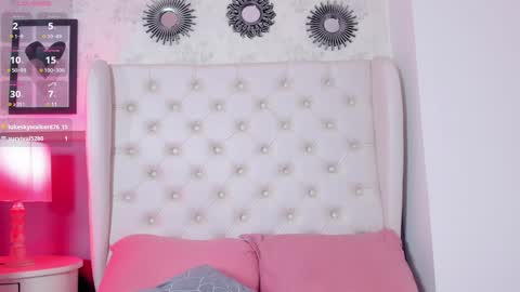 Snapshot of melanie__hills chatting on 01.18.25 Melanie online show from 01.18.25