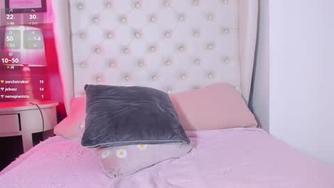 Snapshot of melanie__hills chatting on 01.29.25 Melanie online show from 01.29.25