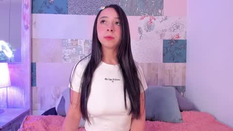 Snapshot of melanie__hills chatting on 02.07.25 Melanie online show from 02.07.25