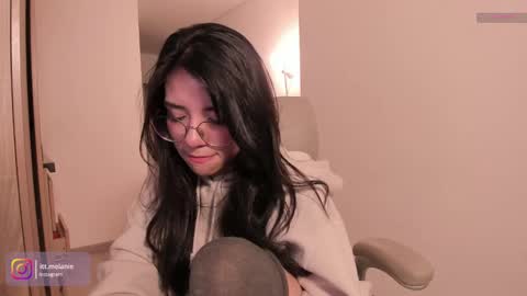 Snapshot of melanie_owo chatting on 10.18.25 Melanie online show from 10.18.25