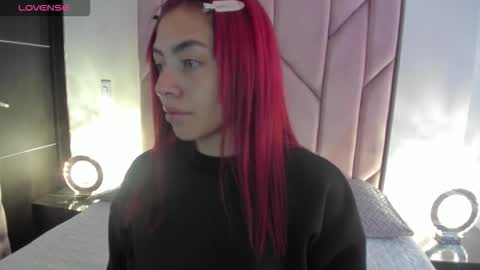 Melanie roux  online show from 11.02.25