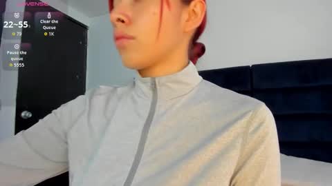 Melanie roux  online show from 12.02.25