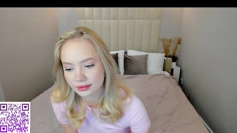 Snapshot of melanie_ryer chatting on 09.17.25 Melanie online show from 09.17.25