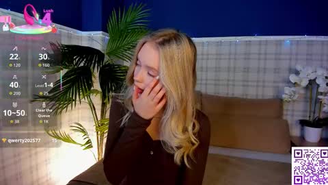 Snapshot of melanie_ryer chatting on 10.02.25 Melanie online show from 10.02.25