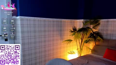 Snapshot of melanie_ryer chatting on 10.11.25 Melanie online show from 10.11.25