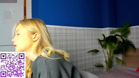 Snapshot of melanie_ryer chatting on 10.13.25 Melanie online show from 10.13.25