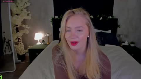 Melanie online show from 11.29.25