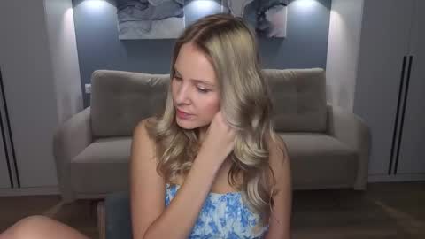 Melanie Bennett online show from 12.18.25