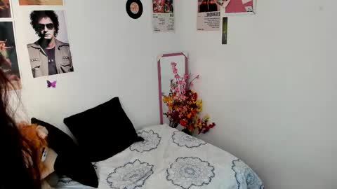 mel  online show from 02.20.25