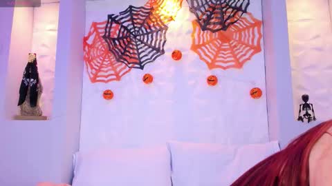 Melanie online show from 10.31.25